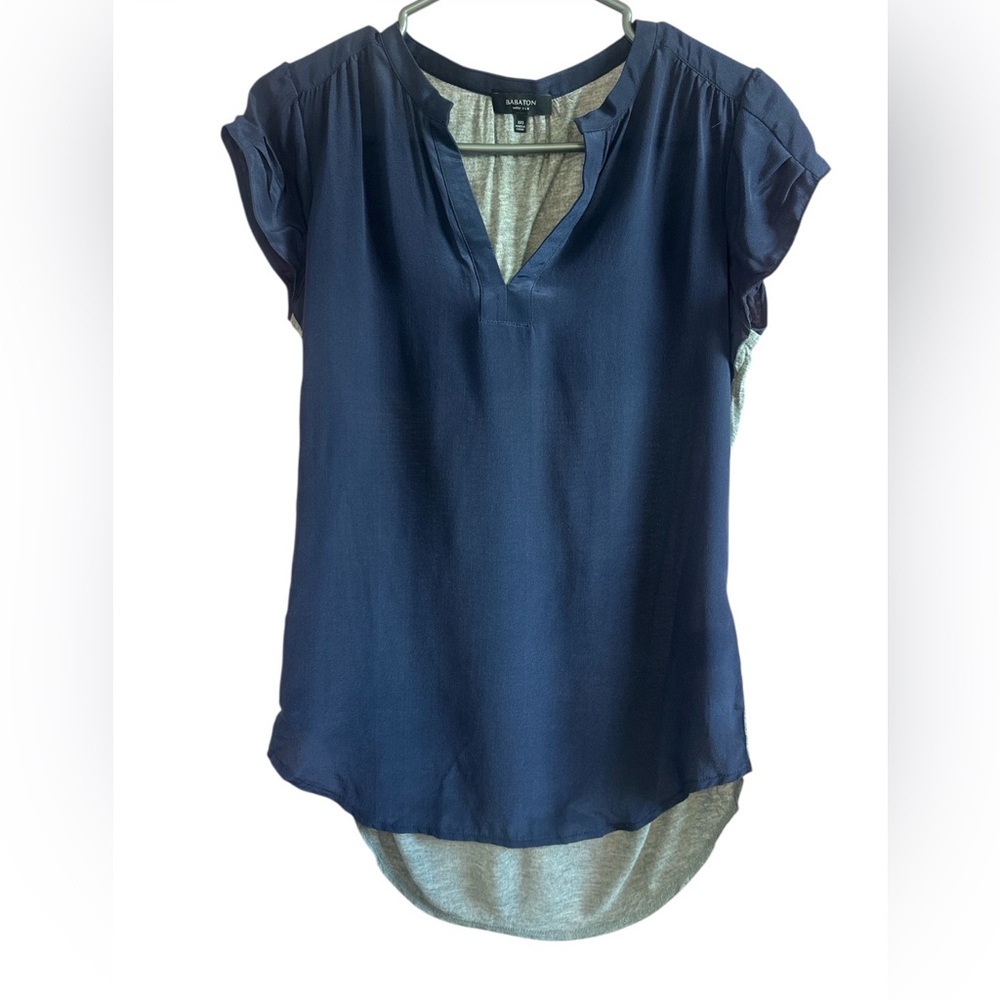 BABATON Women’s XXS Navy Grey Short Sleeve V-Neck Silk Blend Blouse